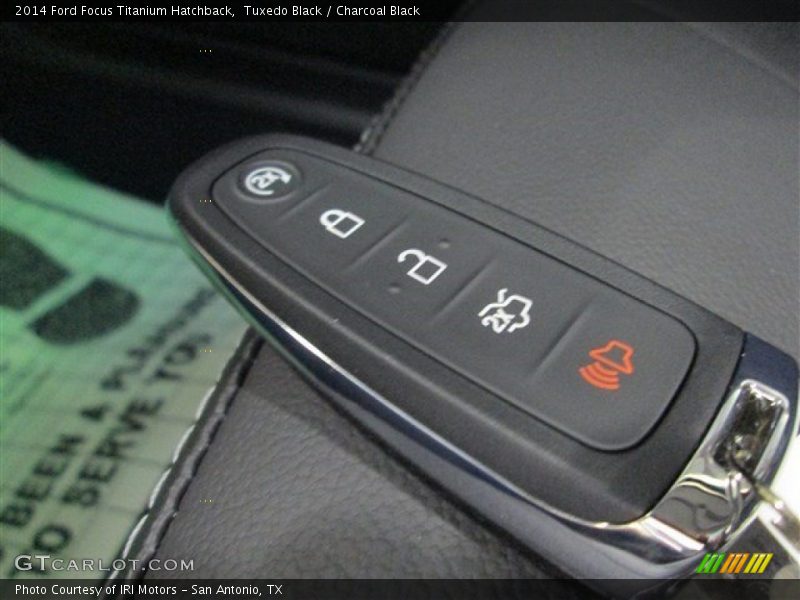 Tuxedo Black / Charcoal Black 2014 Ford Focus Titanium Hatchback