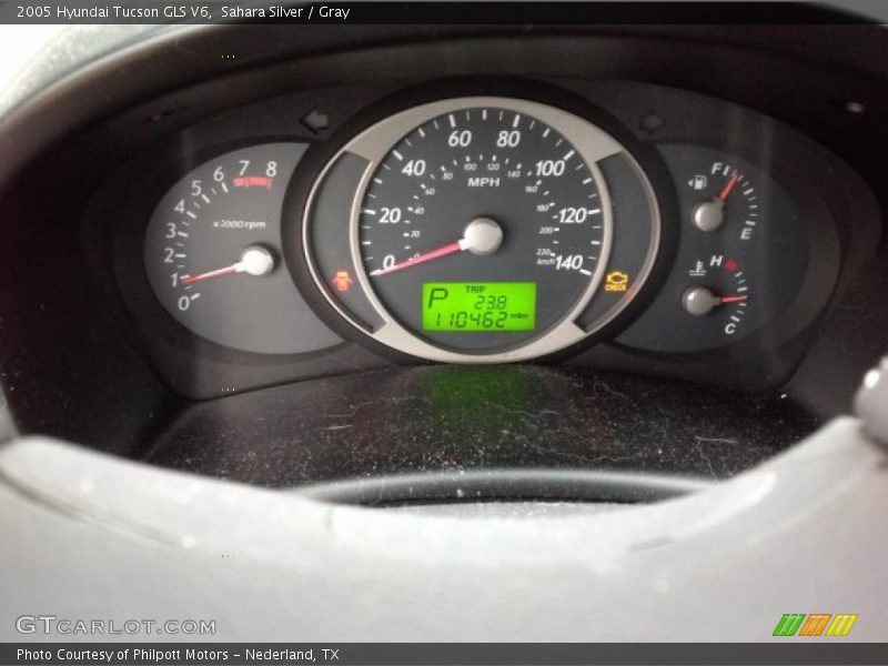 Sahara Silver / Gray 2005 Hyundai Tucson GLS V6