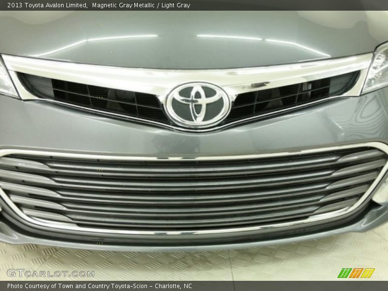Magnetic Gray Metallic / Light Gray 2013 Toyota Avalon Limited