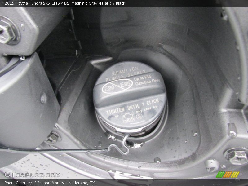 Magnetic Gray Metallic / Black 2015 Toyota Tundra SR5 CrewMax