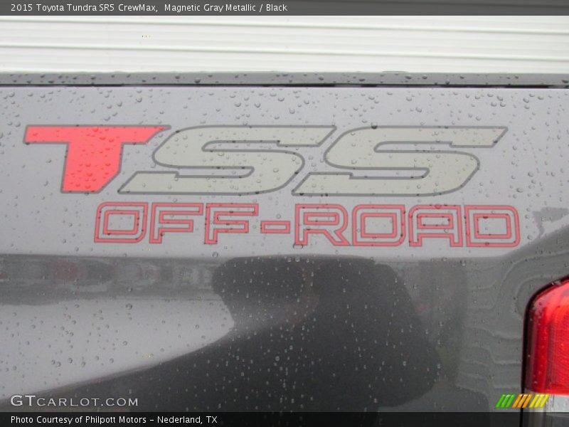 Magnetic Gray Metallic / Black 2015 Toyota Tundra SR5 CrewMax