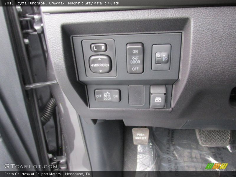 Magnetic Gray Metallic / Black 2015 Toyota Tundra SR5 CrewMax