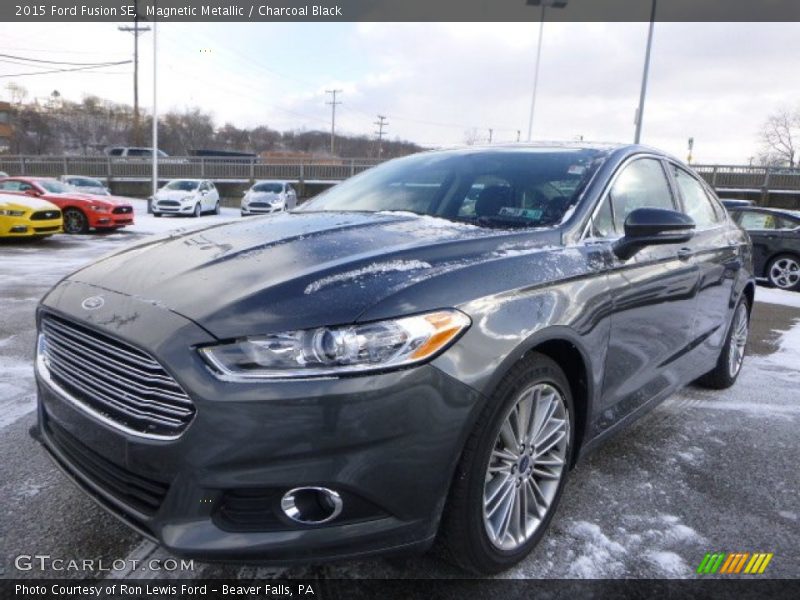 Magnetic Metallic / Charcoal Black 2015 Ford Fusion SE