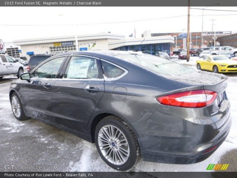 Magnetic Metallic / Charcoal Black 2015 Ford Fusion SE