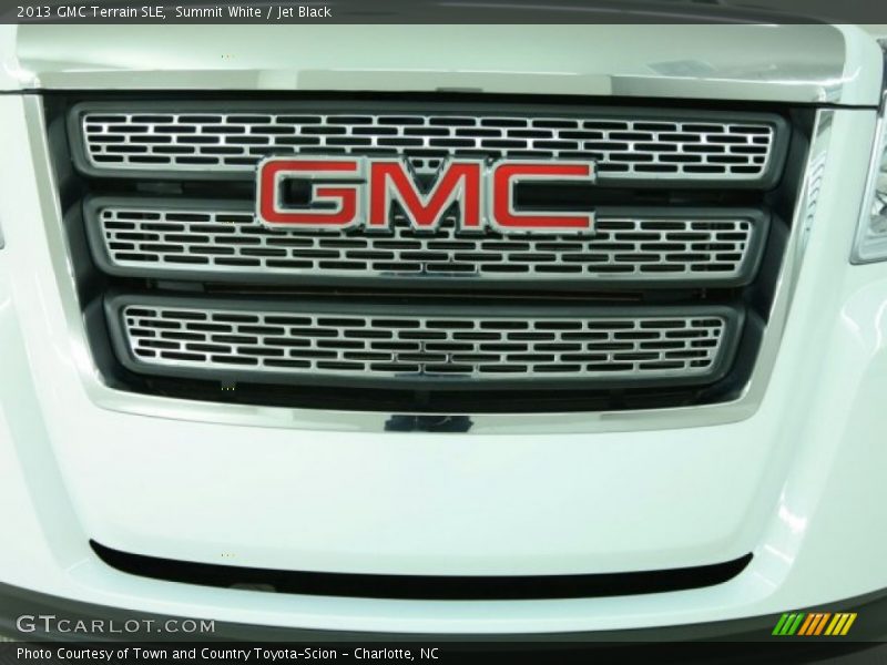 Summit White / Jet Black 2013 GMC Terrain SLE