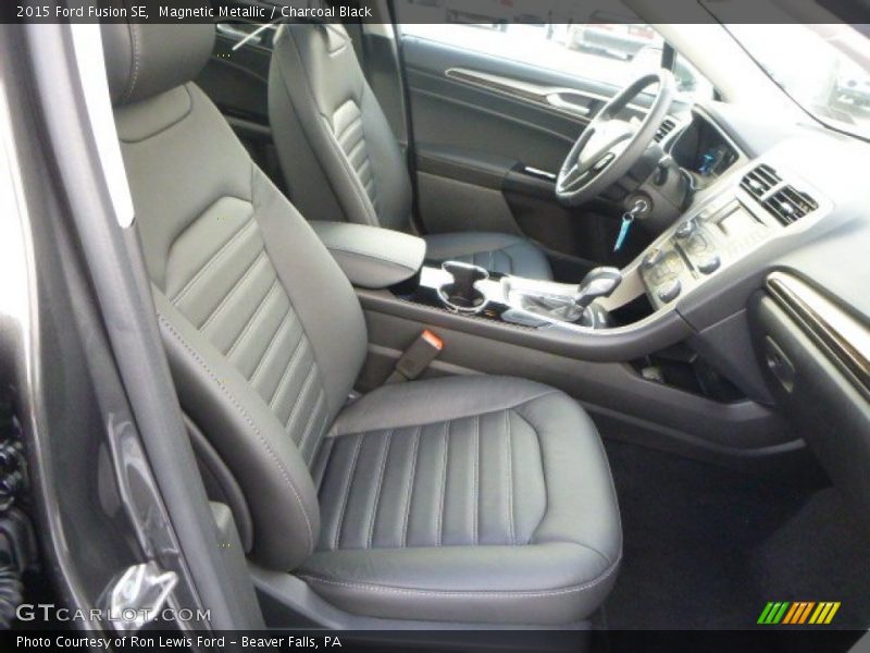 Magnetic Metallic / Charcoal Black 2015 Ford Fusion SE