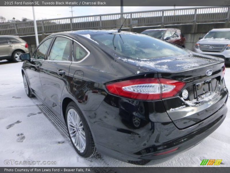 Tuxedo Black Metallic / Charcoal Black 2015 Ford Fusion SE