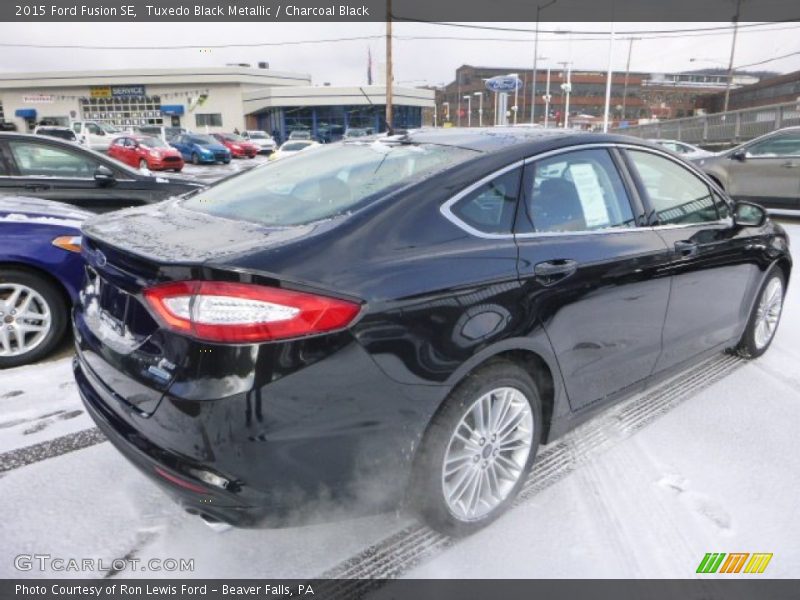 Tuxedo Black Metallic / Charcoal Black 2015 Ford Fusion SE