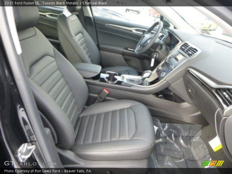 Tuxedo Black Metallic / Charcoal Black 2015 Ford Fusion SE