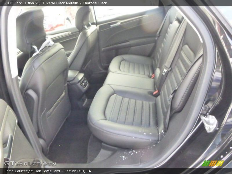 Tuxedo Black Metallic / Charcoal Black 2015 Ford Fusion SE