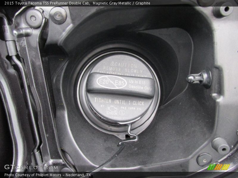 Magnetic Gray Metallic / Graphite 2015 Toyota Tacoma TSS PreRunner Double Cab