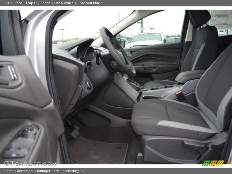 Ingot Silver Metallic / Charcoal Black 2015 Ford Escape S