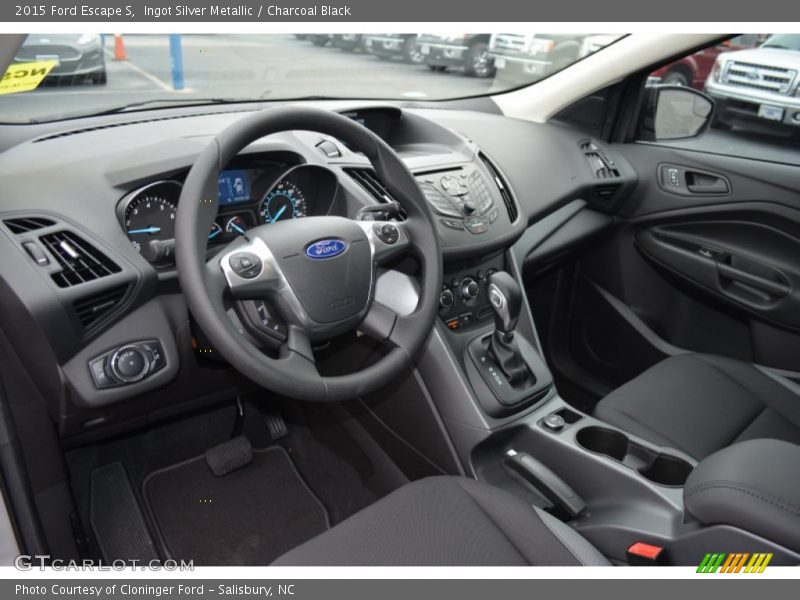 Ingot Silver Metallic / Charcoal Black 2015 Ford Escape S