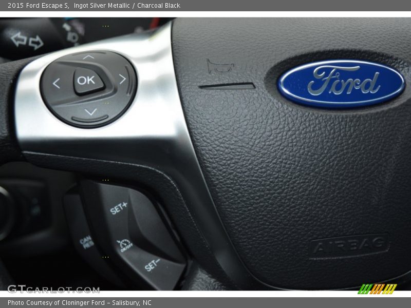 Ingot Silver Metallic / Charcoal Black 2015 Ford Escape S
