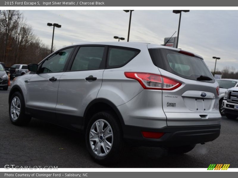 Ingot Silver Metallic / Charcoal Black 2015 Ford Escape S