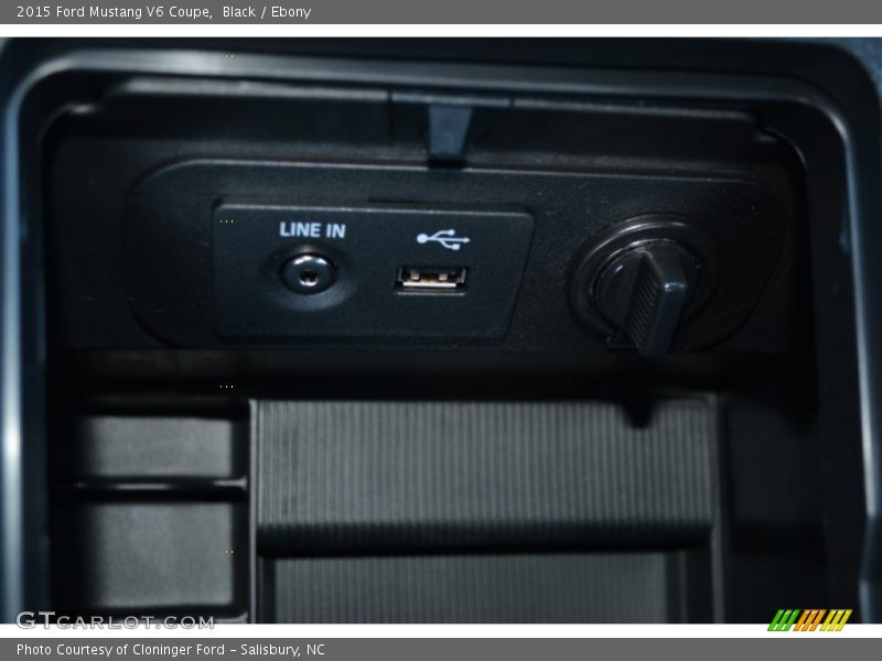 Black / Ebony 2015 Ford Mustang V6 Coupe