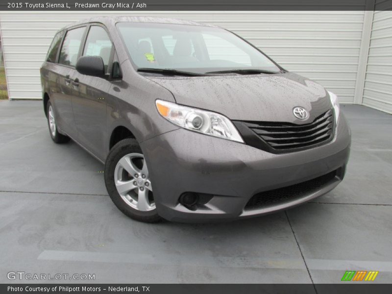 Front 3/4 View of 2015 Sienna L