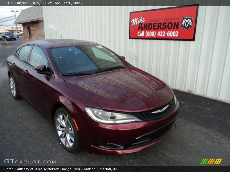 Velvet Red Pearl / Black 2015 Chrysler 200 S