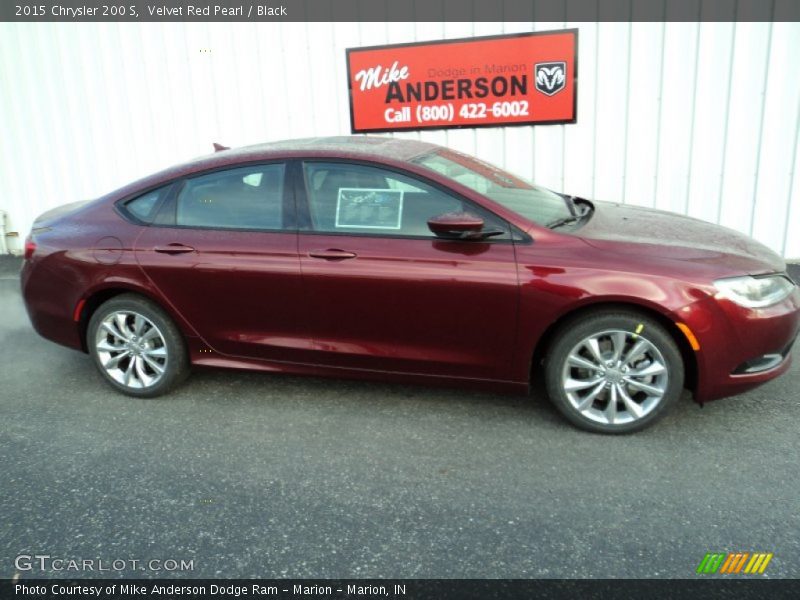 Velvet Red Pearl / Black 2015 Chrysler 200 S