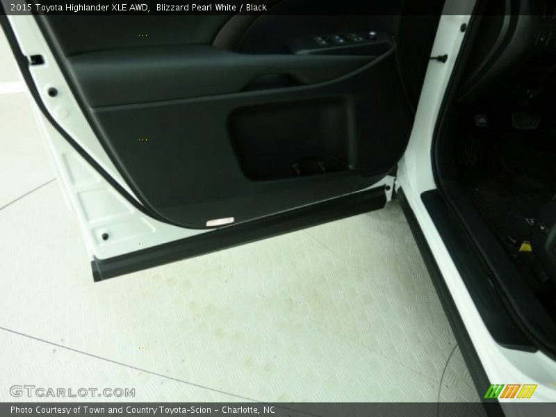 Blizzard Pearl White / Black 2015 Toyota Highlander XLE AWD