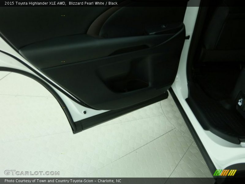Blizzard Pearl White / Black 2015 Toyota Highlander XLE AWD