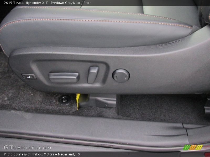 Predawn Gray Mica / Black 2015 Toyota Highlander XLE