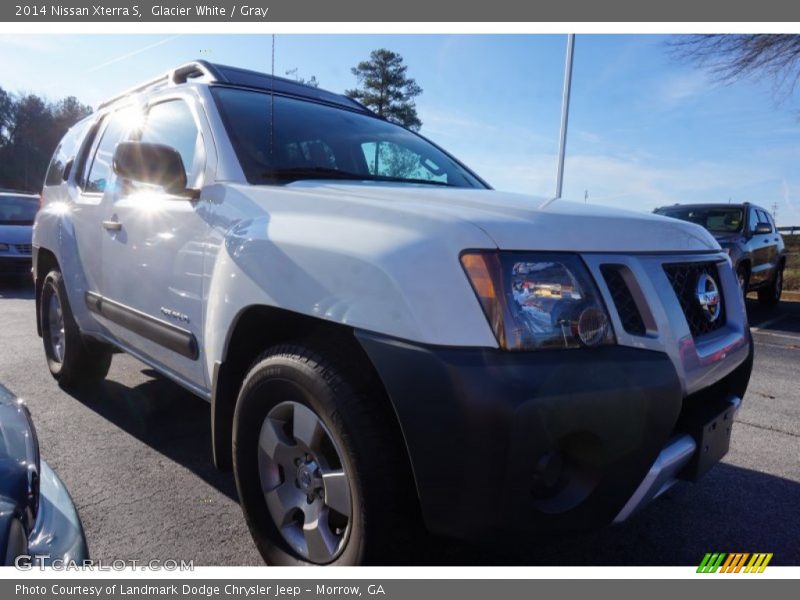 Glacier White / Gray 2014 Nissan Xterra S