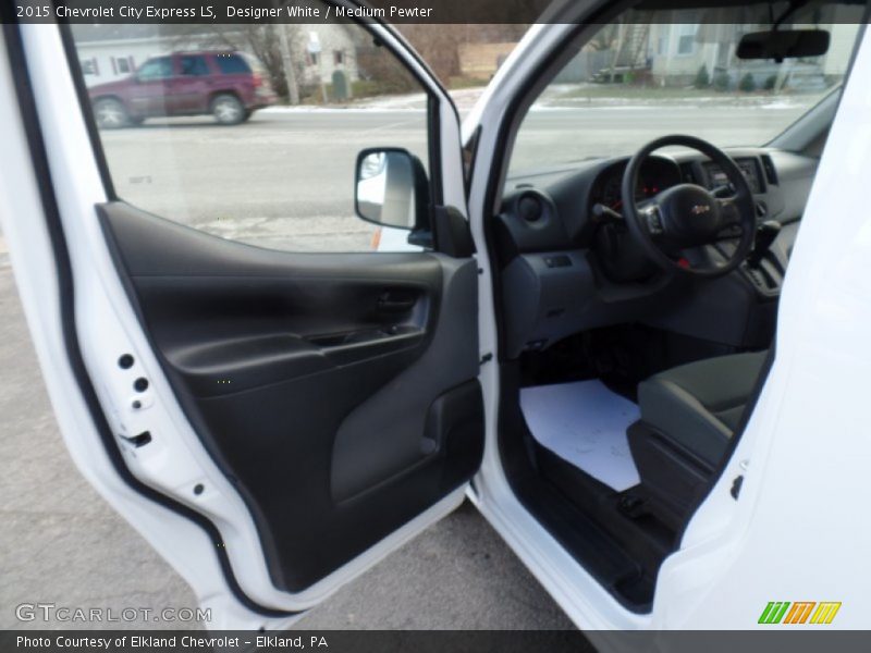 Designer White / Medium Pewter 2015 Chevrolet City Express LS