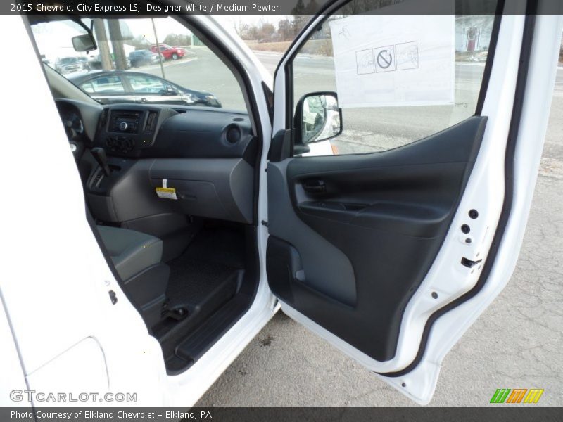 Designer White / Medium Pewter 2015 Chevrolet City Express LS
