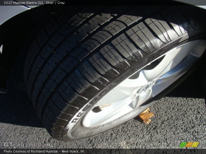 Silver / Gray 2013 Hyundai Elantra GLS