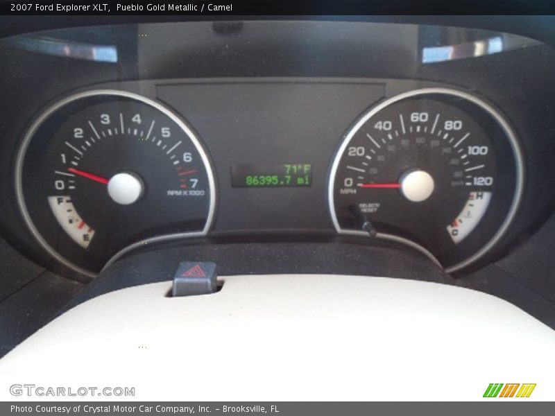 Pueblo Gold Metallic / Camel 2007 Ford Explorer XLT