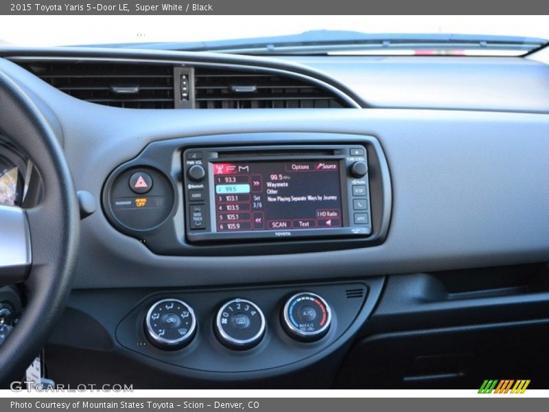 Super White / Black 2015 Toyota Yaris 5-Door LE