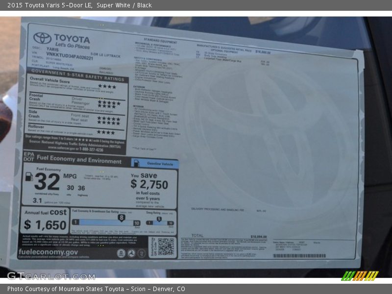 Super White / Black 2015 Toyota Yaris 5-Door LE