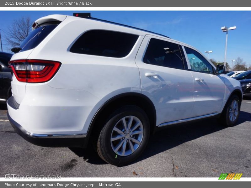 Bright White / Black 2015 Dodge Durango SXT