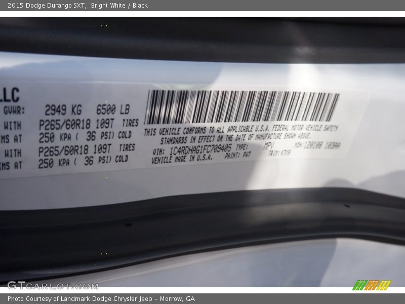 Bright White / Black 2015 Dodge Durango SXT