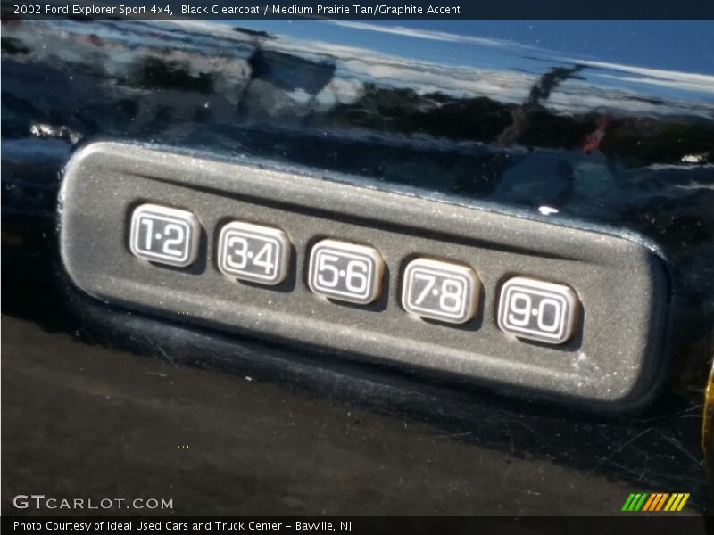 Black Clearcoat / Medium Prairie Tan/Graphite Accent 2002 Ford Explorer Sport 4x4