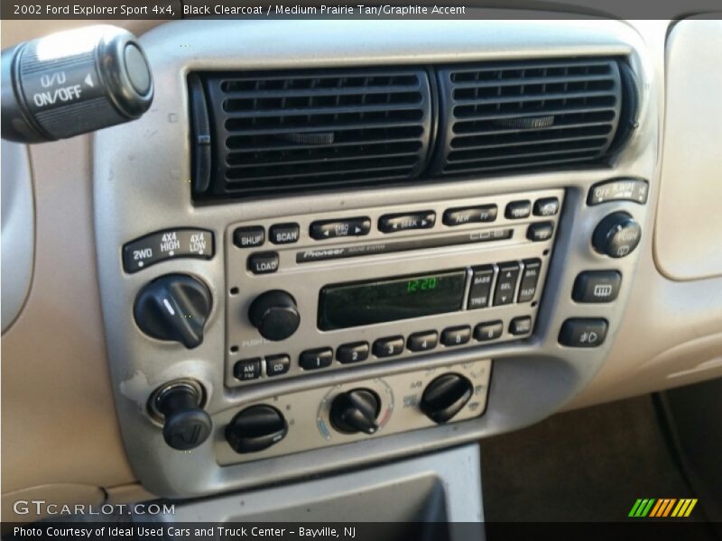 Black Clearcoat / Medium Prairie Tan/Graphite Accent 2002 Ford Explorer Sport 4x4