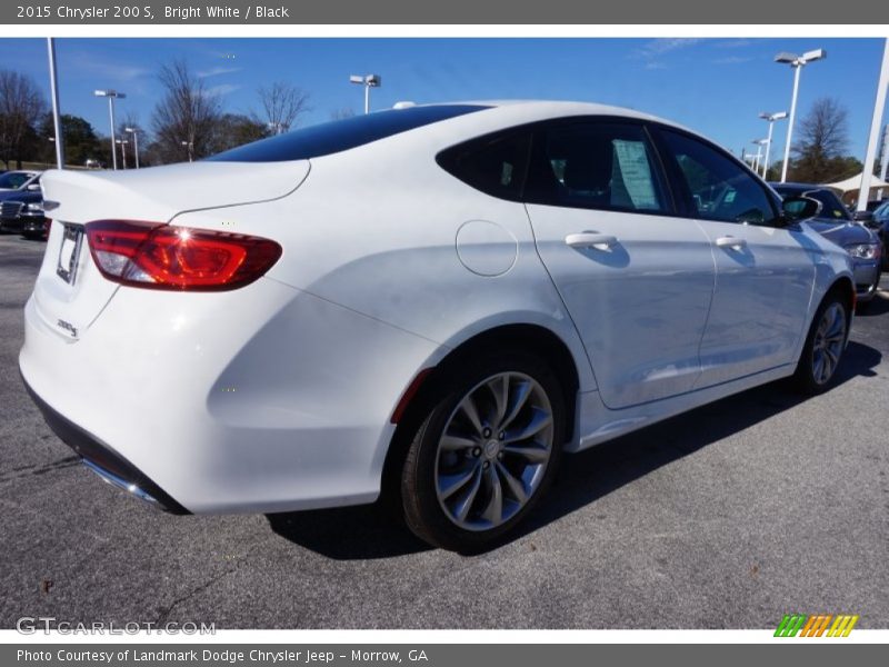 Bright White / Black 2015 Chrysler 200 S