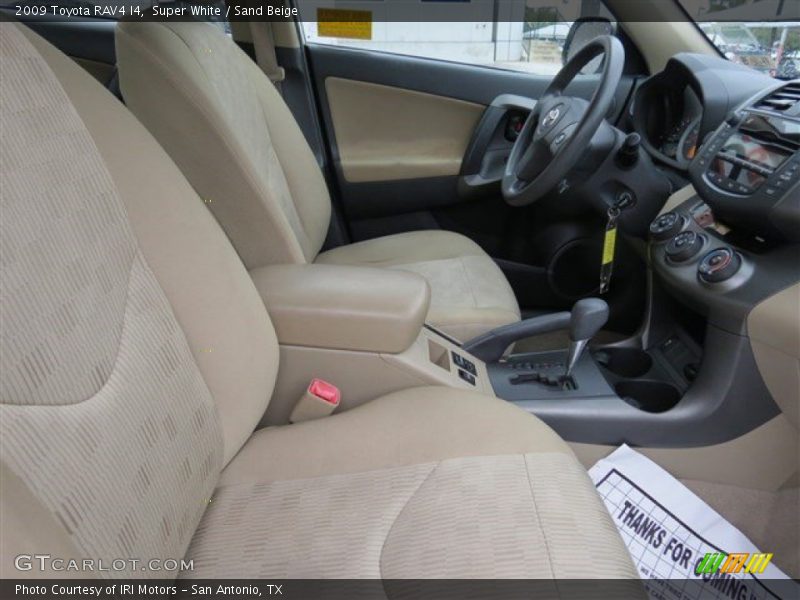 Super White / Sand Beige 2009 Toyota RAV4 I4