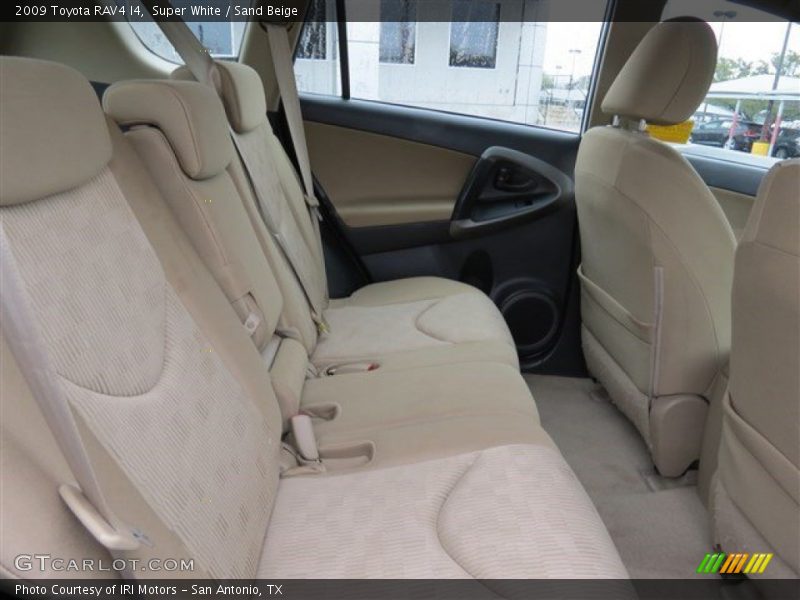 Super White / Sand Beige 2009 Toyota RAV4 I4