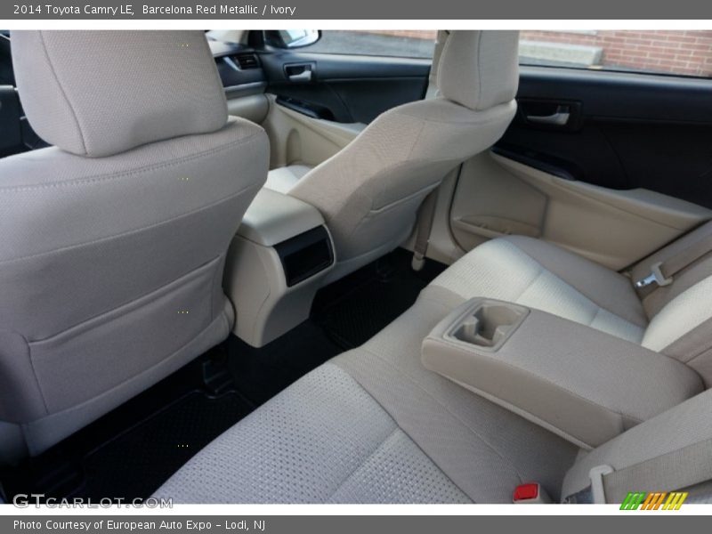 Barcelona Red Metallic / Ivory 2014 Toyota Camry LE
