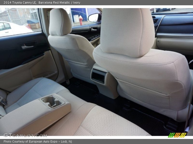 Barcelona Red Metallic / Ivory 2014 Toyota Camry LE
