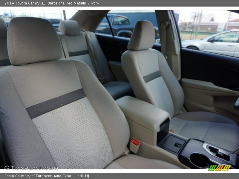 Barcelona Red Metallic / Ivory 2014 Toyota Camry LE