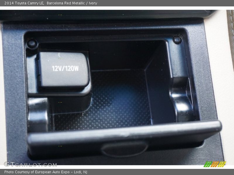 Barcelona Red Metallic / Ivory 2014 Toyota Camry LE