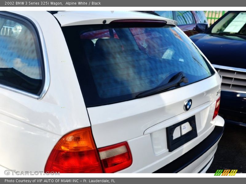 Alpine White / Black 2002 BMW 3 Series 325i Wagon