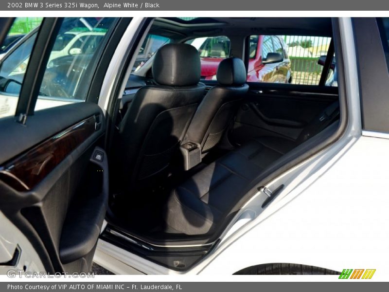 Alpine White / Black 2002 BMW 3 Series 325i Wagon