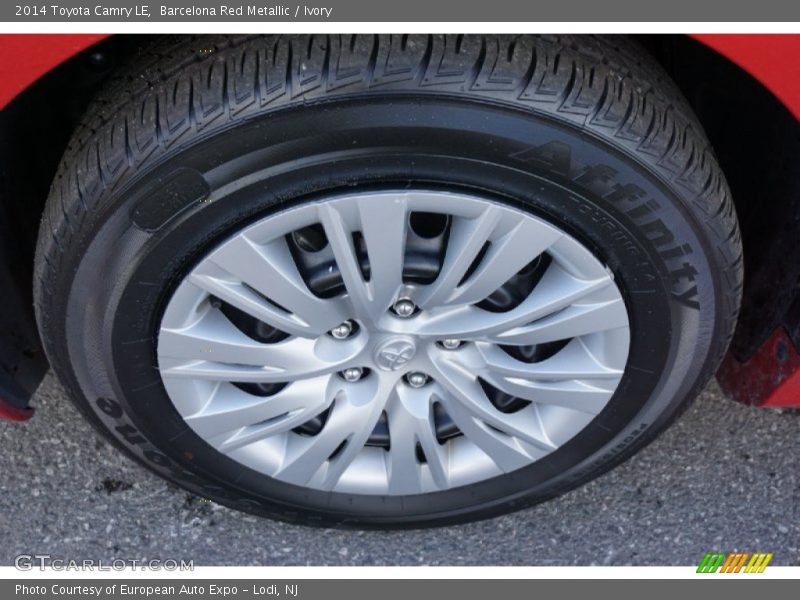 Barcelona Red Metallic / Ivory 2014 Toyota Camry LE