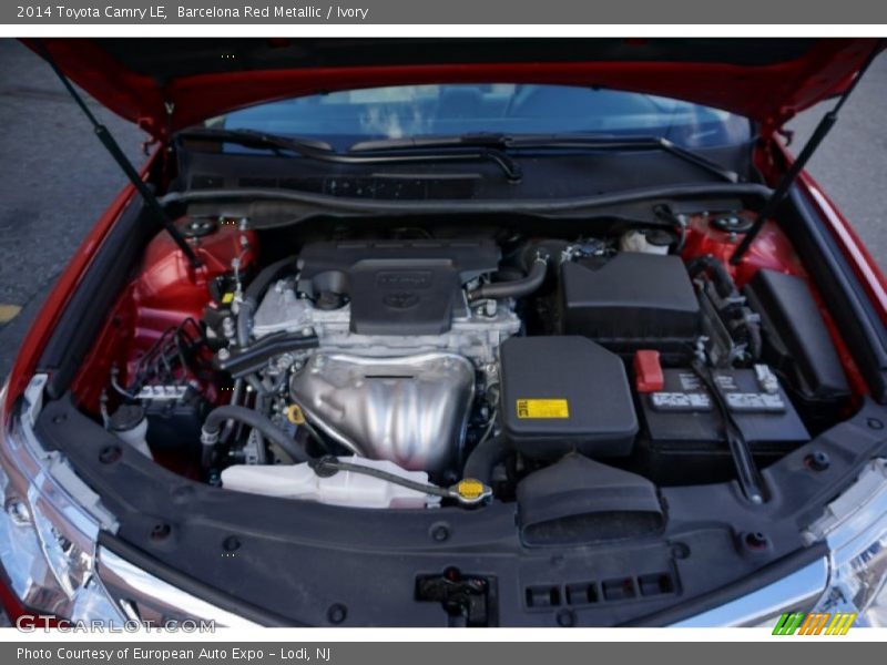 Barcelona Red Metallic / Ivory 2014 Toyota Camry LE