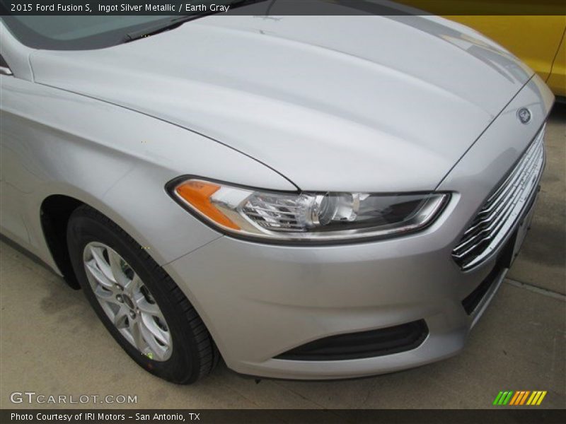Ingot Silver Metallic / Earth Gray 2015 Ford Fusion S