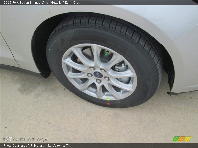 Ingot Silver Metallic / Earth Gray 2015 Ford Fusion S